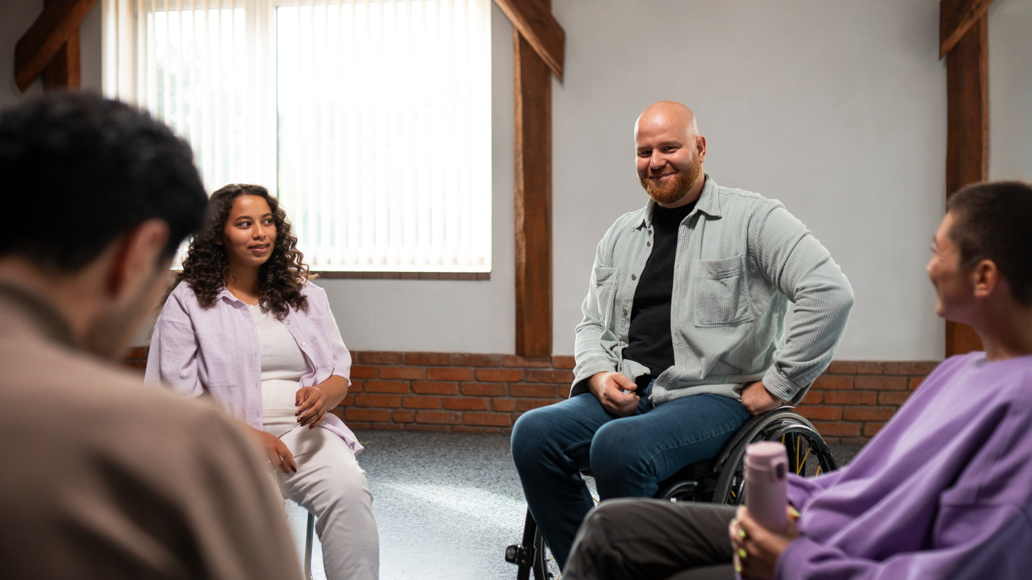 Supportive group behavioral health setting from Nolo Behavioral Healthcare website